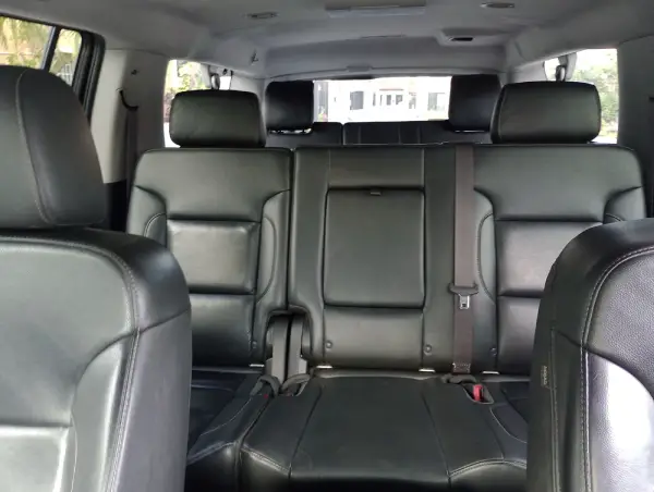 2023 Chevrolet Suburban Interior